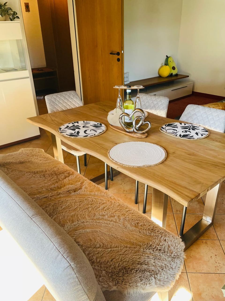 Die CLASSIQUE Suite 65qm - Viel Platz für Ihre Auszeit - Großer Eckbalkon, Badewanne, Vierbeiner- & Familien, Parkgarage - AppHaus Poseidon Apartment in Bavaria