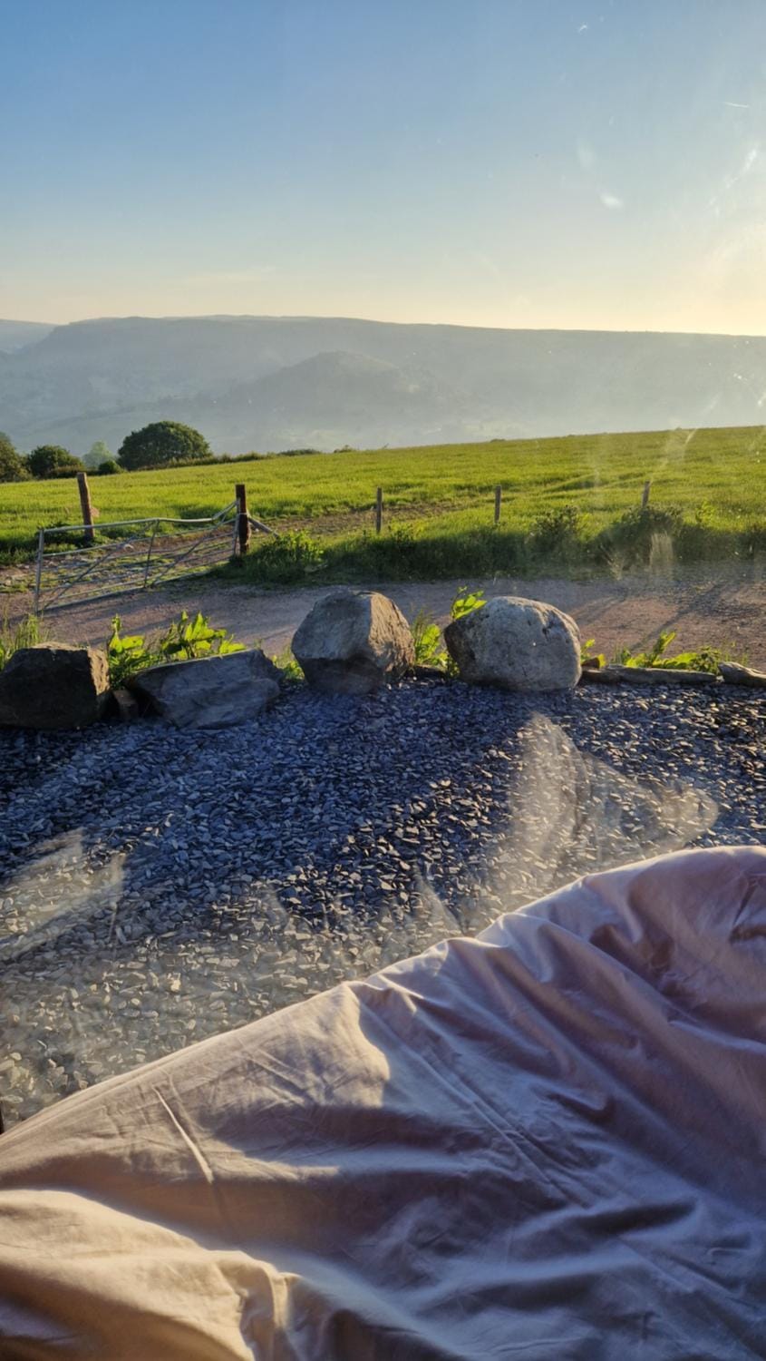 Bed, Natural landscape, Mountain view, Sunrise