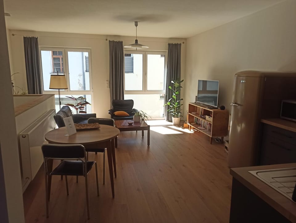Communal lounge/ TV room, Living room, Seating area, Evening entertainment