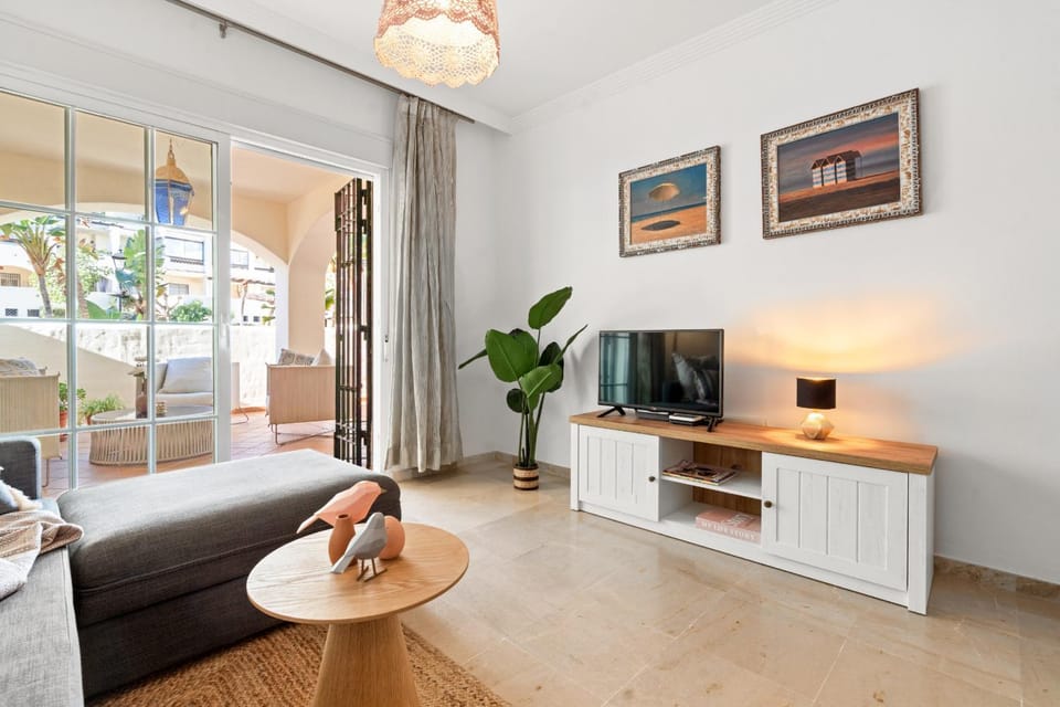8 Duquesa Ground Floor with two big terraces Apartment in San Luis de Sabinillas
