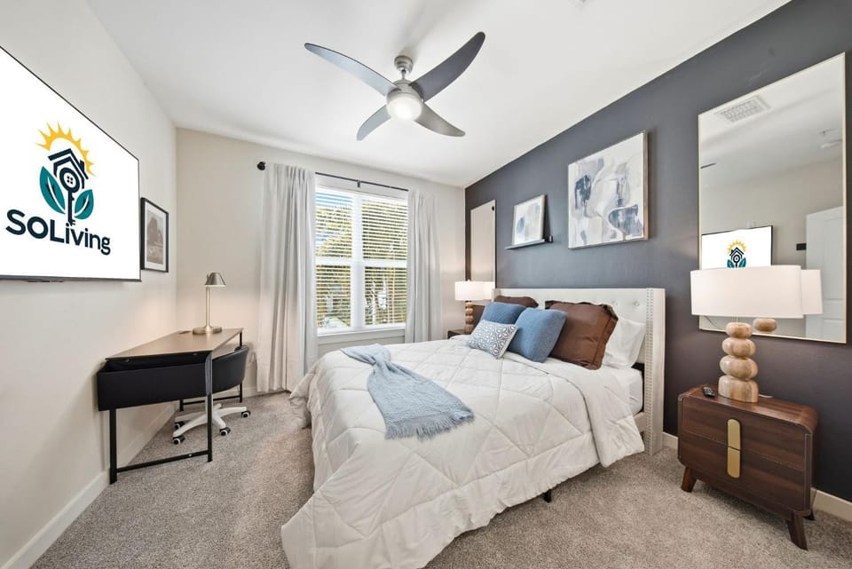 Modern 2BR w Pool Pet-Friendly Unit #17 Apartment in Tampa