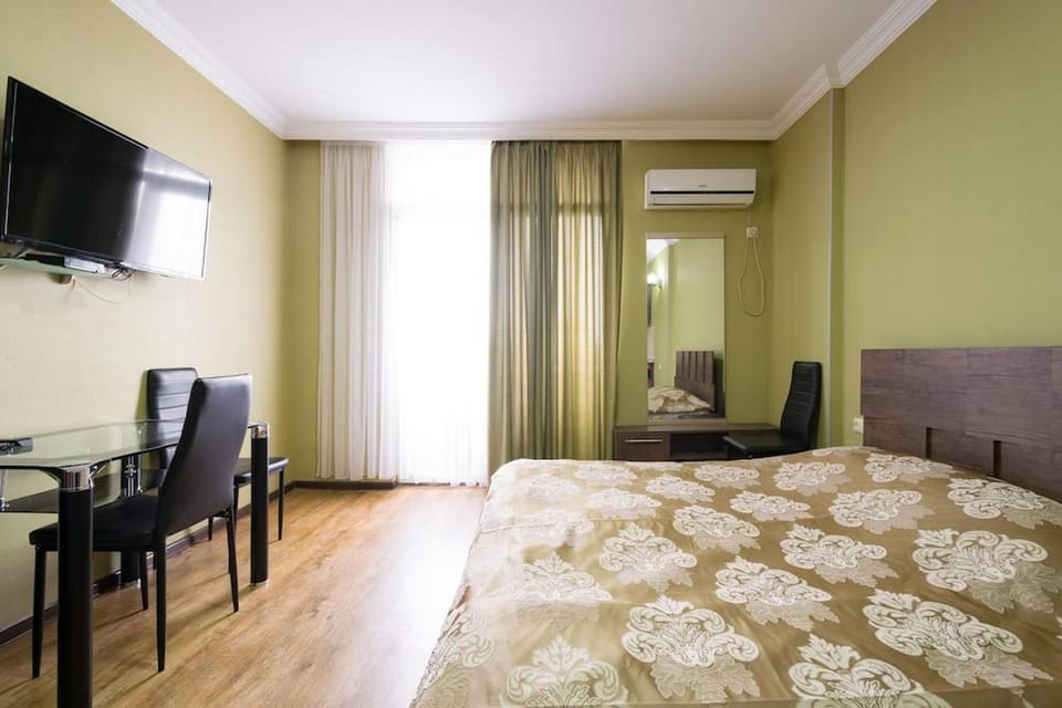 Photo of the whole room, Decorative detail