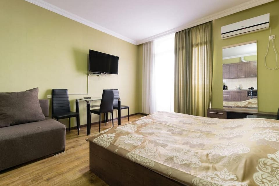 Bed, Photo of the whole room, Decorative detail