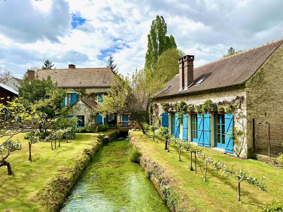 Property building, Spring, Summer, Garden, River view, River view