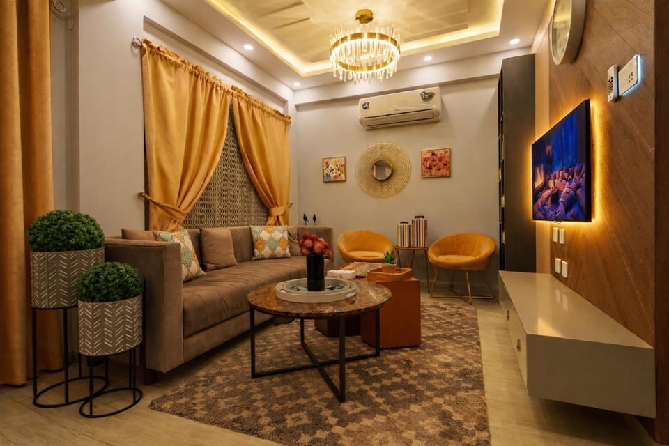 Communal lounge/ TV room, TV and multimedia, Living room, Seating area, Evening entertainment, Entertainment, heating, air conditioner