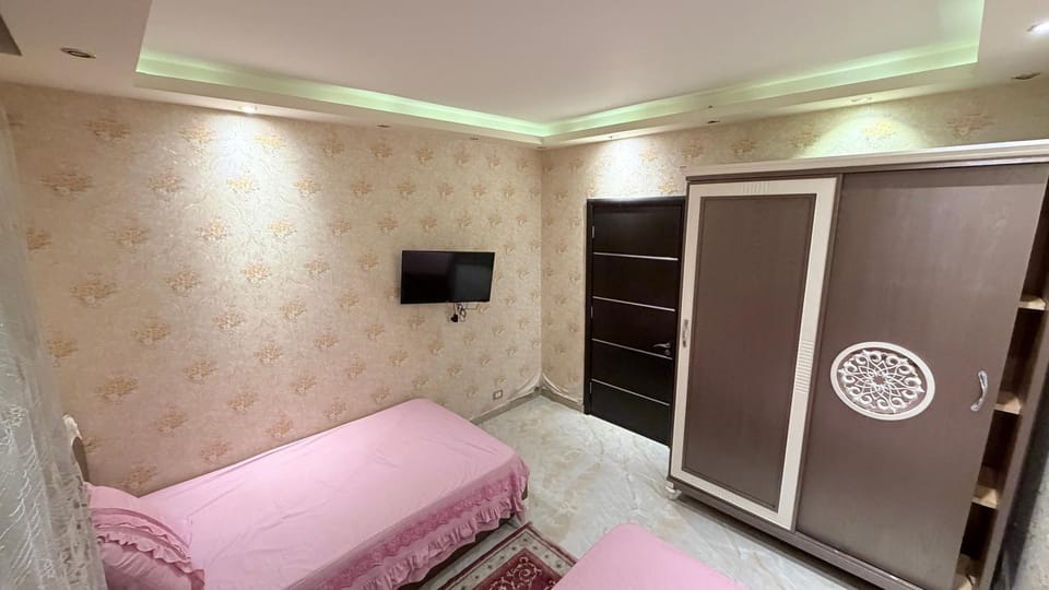 3BR Elegant City Apartment Mohandessin Central Apartment in Egypt