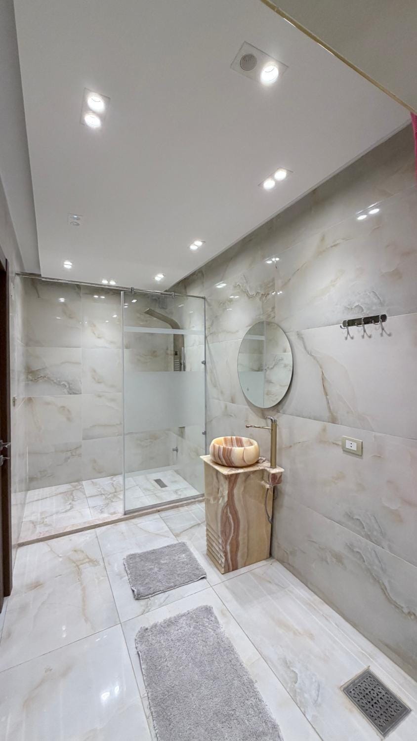 3BR Elegant City Apartment Mohandessin Central Apartment in Egypt