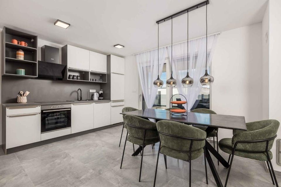 Apartment with A - C in Malinska-Insel Krk 57368 Apartment in Primorje-Gorski Kotar County
