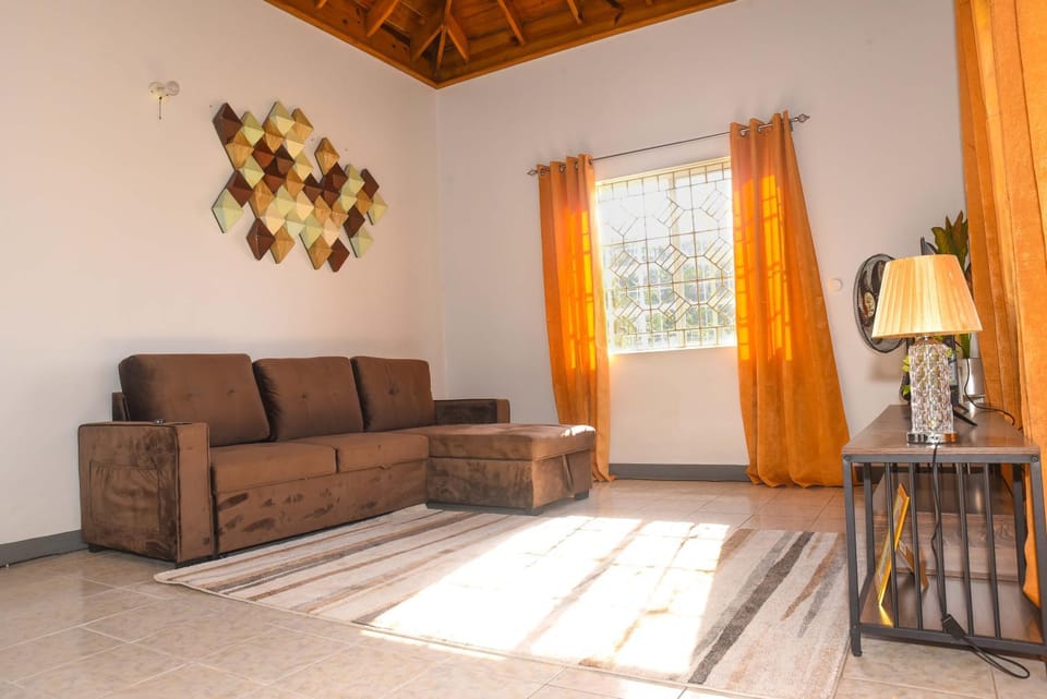 Communal lounge/ TV room, TV and multimedia, Living room
