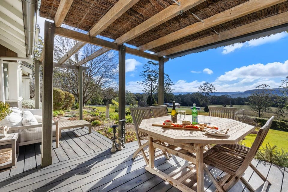 Mulgrave House & Cottage House in Kangaroo Valley
