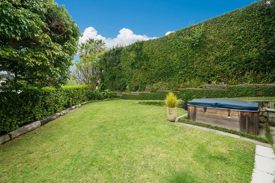 Garden, Hot Tub, Spa and wellness centre/facilities