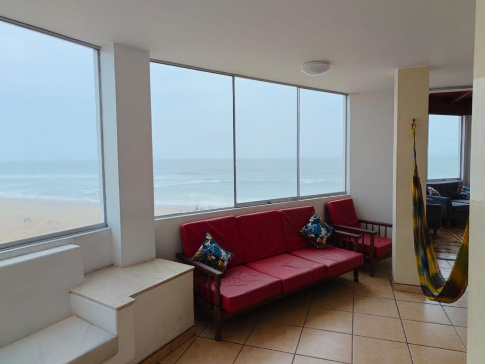 Paraíso Frente al Mar - Depa Piso 2 con Parrilla Apartment in Chorrillos