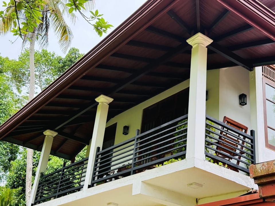 Property building, Balcony/Terrace
