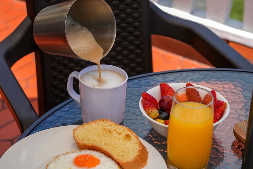 Food and drinks, Food, Breakfast, Continental breakfast