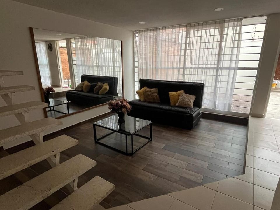 Rey 179 House in Morelia