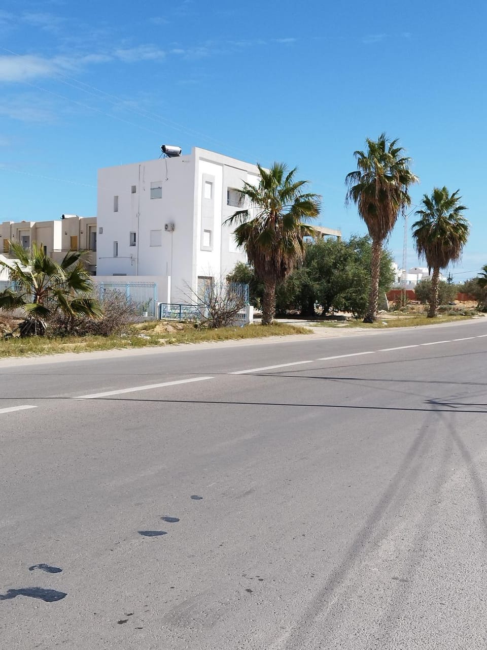 Property building, Day, Neighbourhood, Street view
