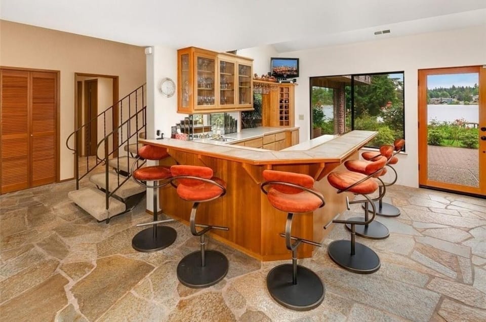 Star Lake Shores House in Federal Way