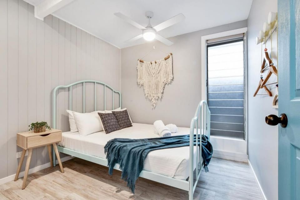 Coastal Vacation Home Ideal for Large Groups House in Marcoola