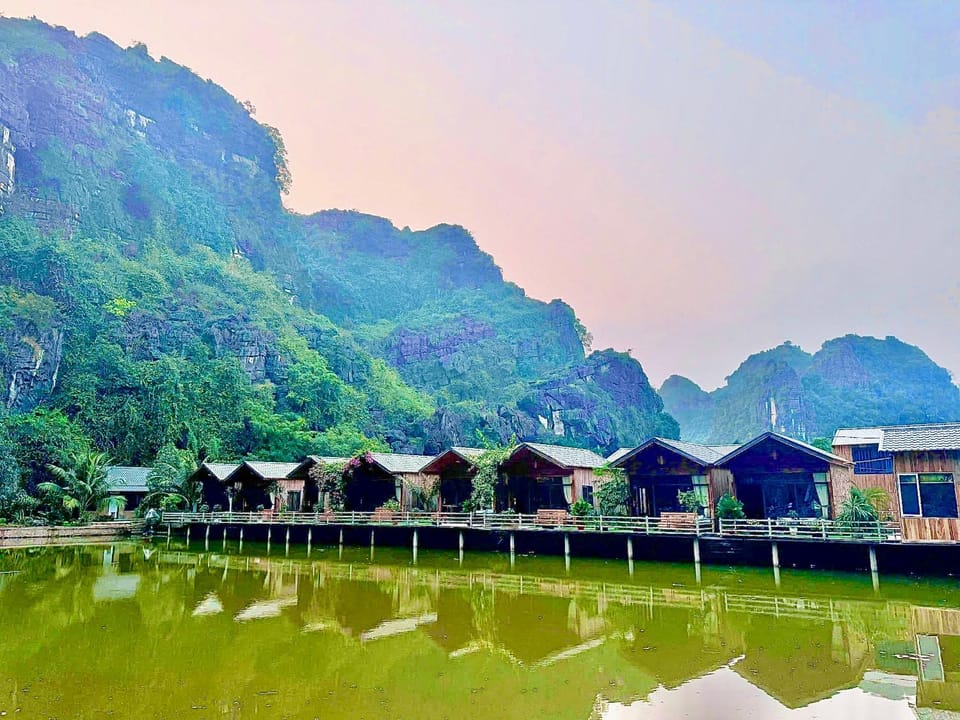 Nearby landmark, Day, Natural landscape, Lake view, Mountain view