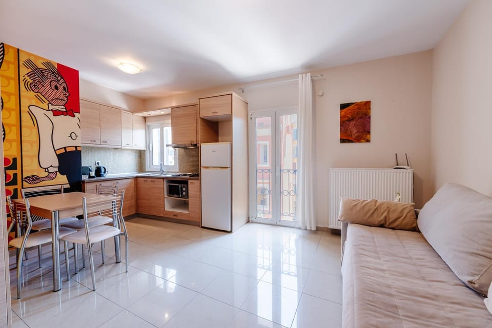Kitchen or kitchenette, Living room, Photo of the whole room, oven, pet friendly