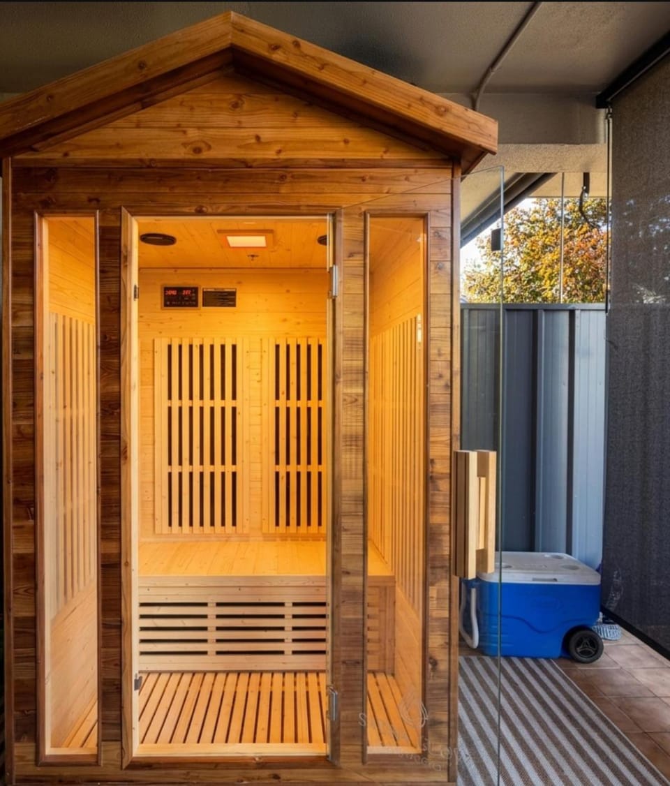 Patio, Sauna