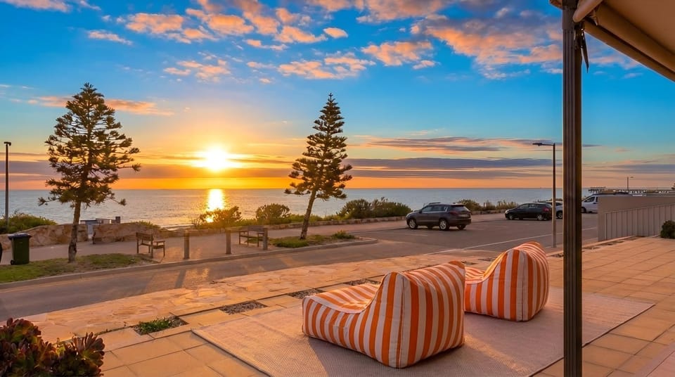 View (from property/room), Balcony/Terrace, Sea view, Sunset, sunbed