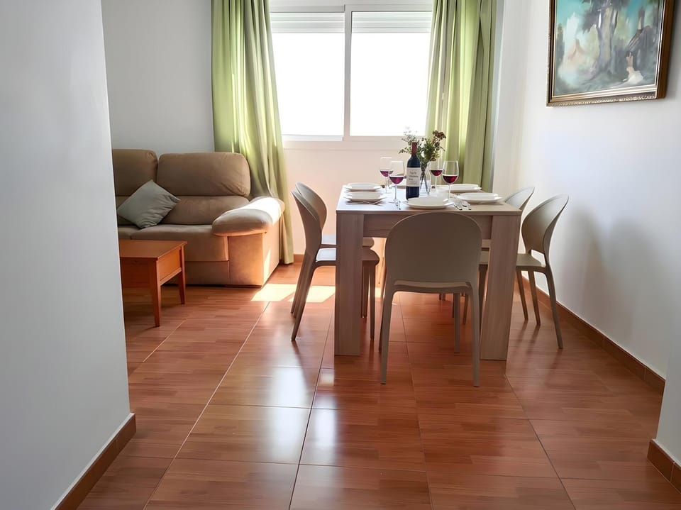 Apartamento 2 dormitorios con aire acondicionado Solo para familias y parejas 2 A Apartment in Conil de la Frontera