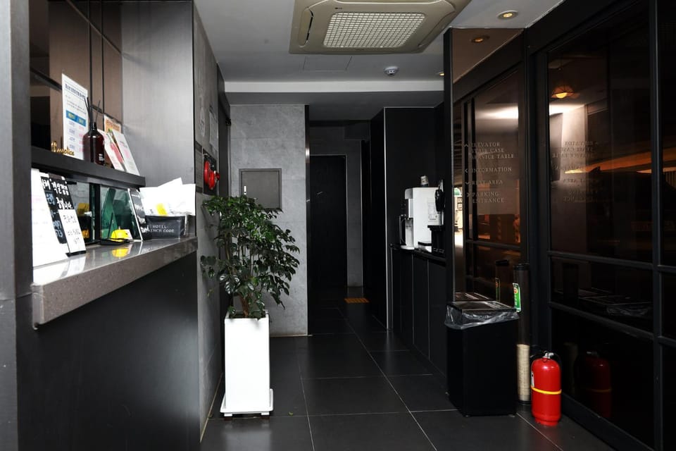 진해프렌치코드호텔 Hotel in South Korea