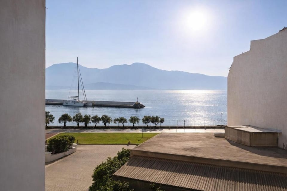 Day, Natural landscape, Mountain view, Sea view