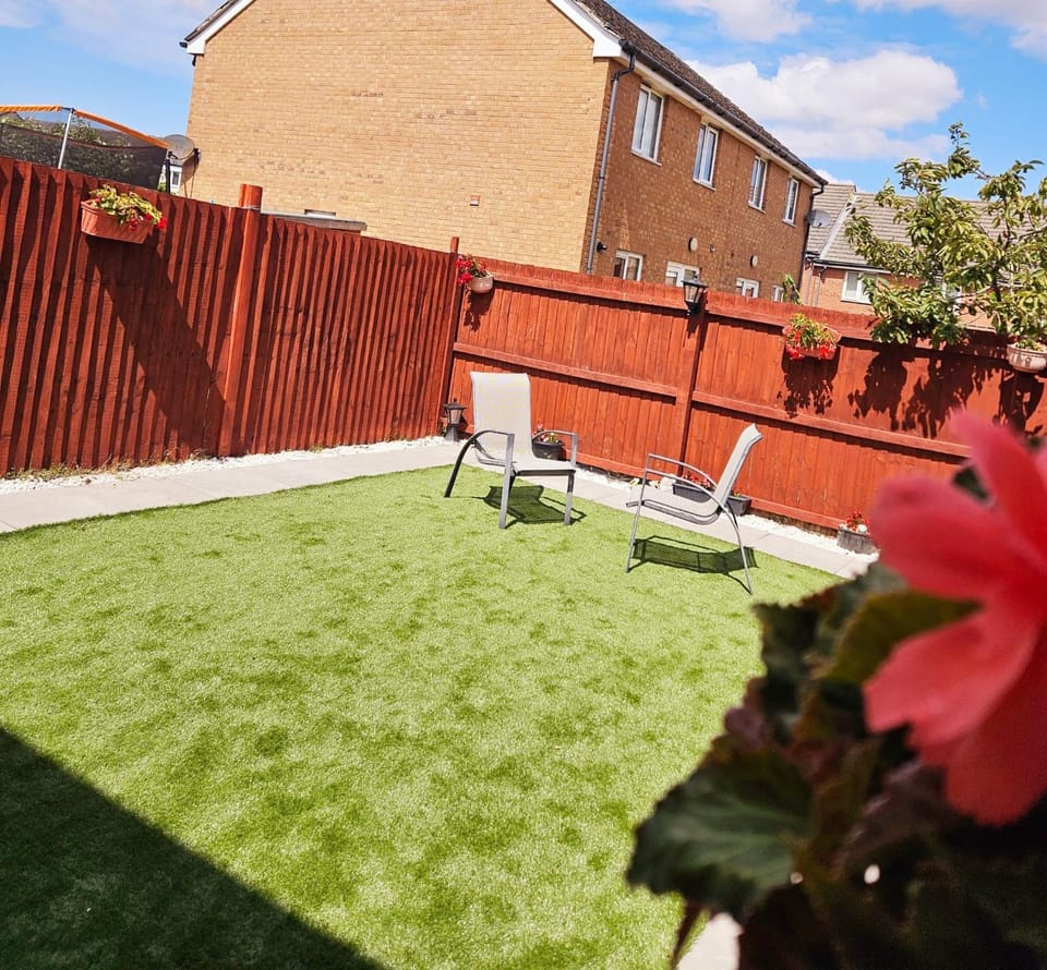 Modern 2BR house 5 min walk LFC Sleep 5 with Free parking House in Liverpool