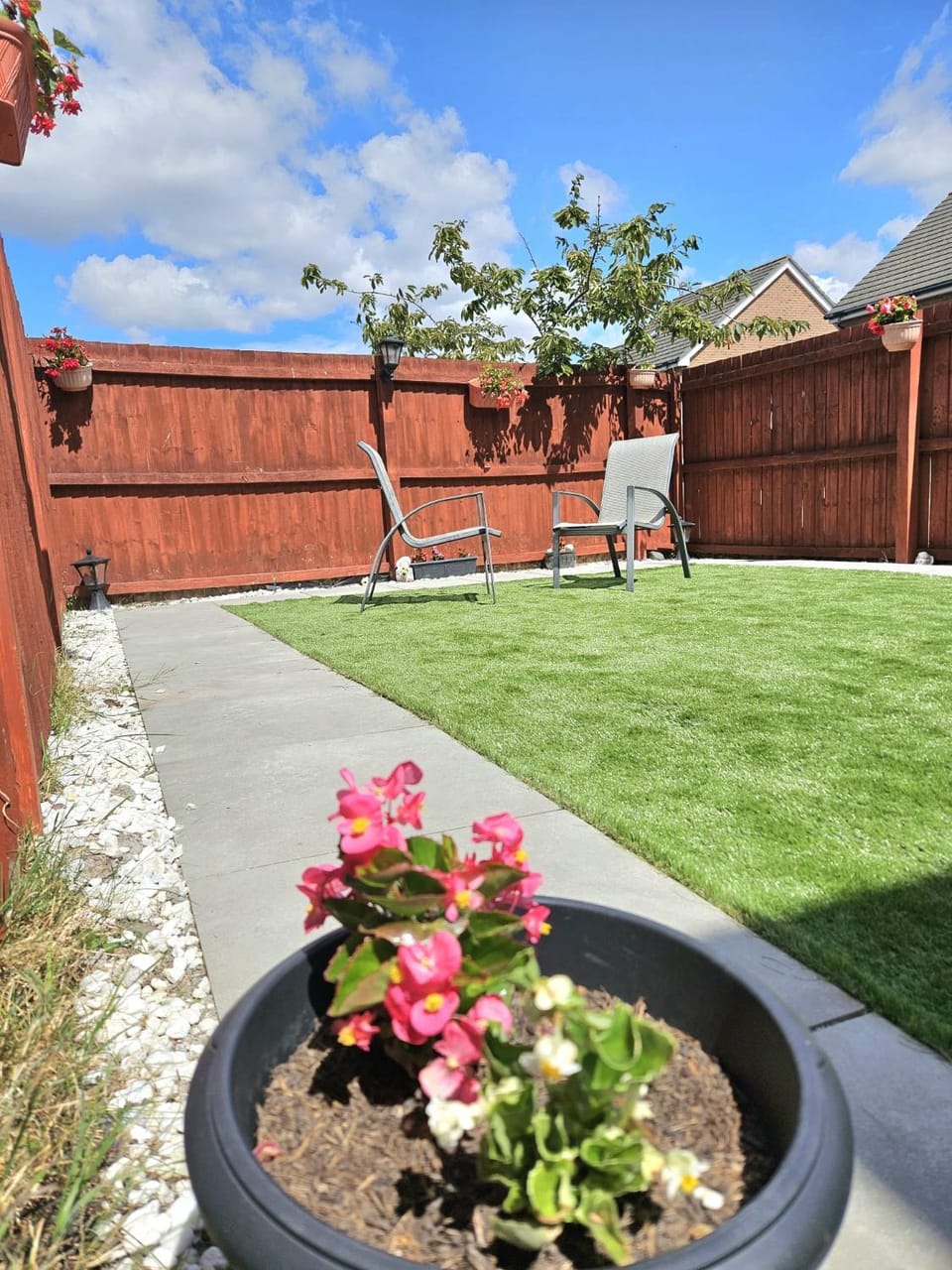 Modern 2BR house 5 min walk LFC Sleep 5 with Free parking House in Liverpool