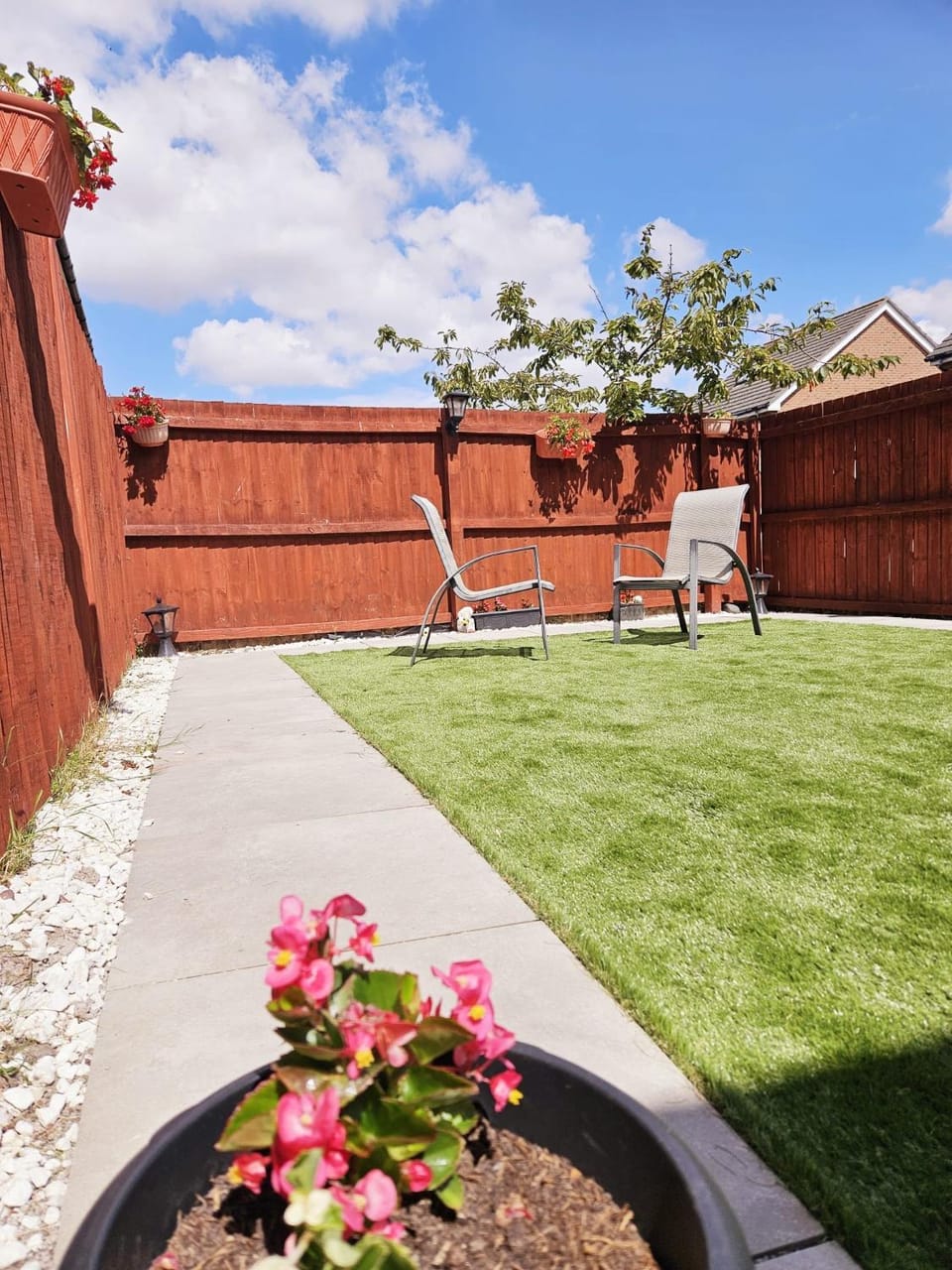 Modern 2BR house 5 min walk LFC Sleep 5 with Free parking House in Liverpool