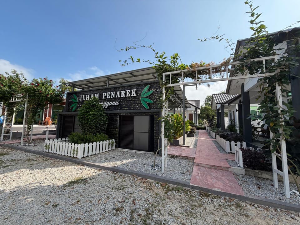 Ilham Penarek Pantai Penarik Vacation rental in Terengganu, Malaysia