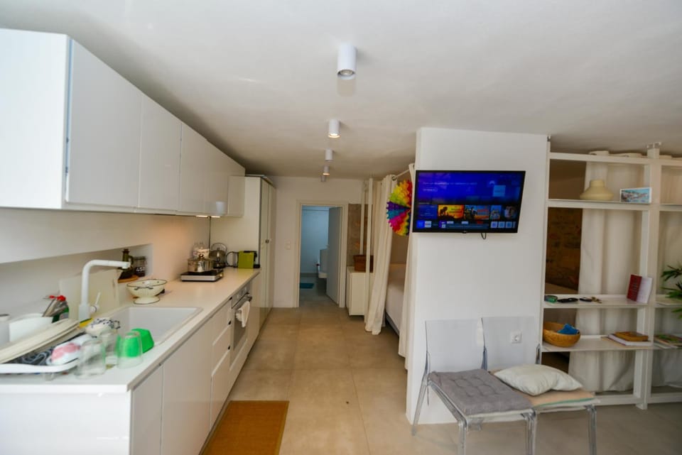 TV and multimedia, Kitchen or kitchenette, oven
