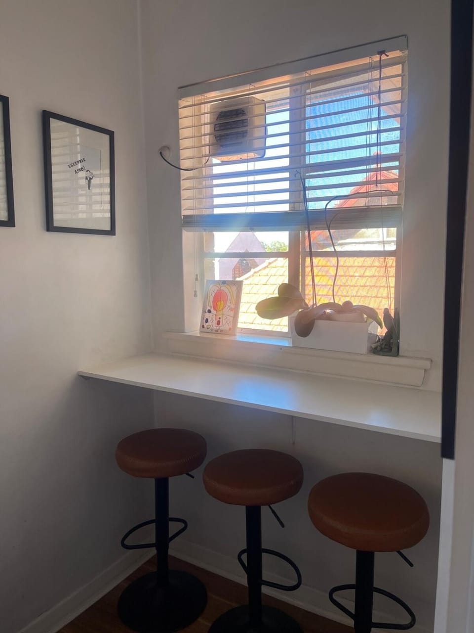 Stylish Comfortable & Quaint Apartment in Fitzroy Gardens