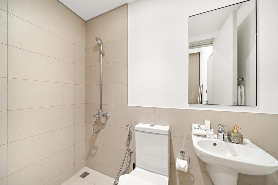 FIRST CLASS VILLA Patio -Relax -Unwind in Style Apartment in Dubai