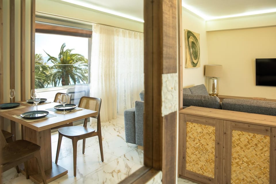 Dining area, Sea view