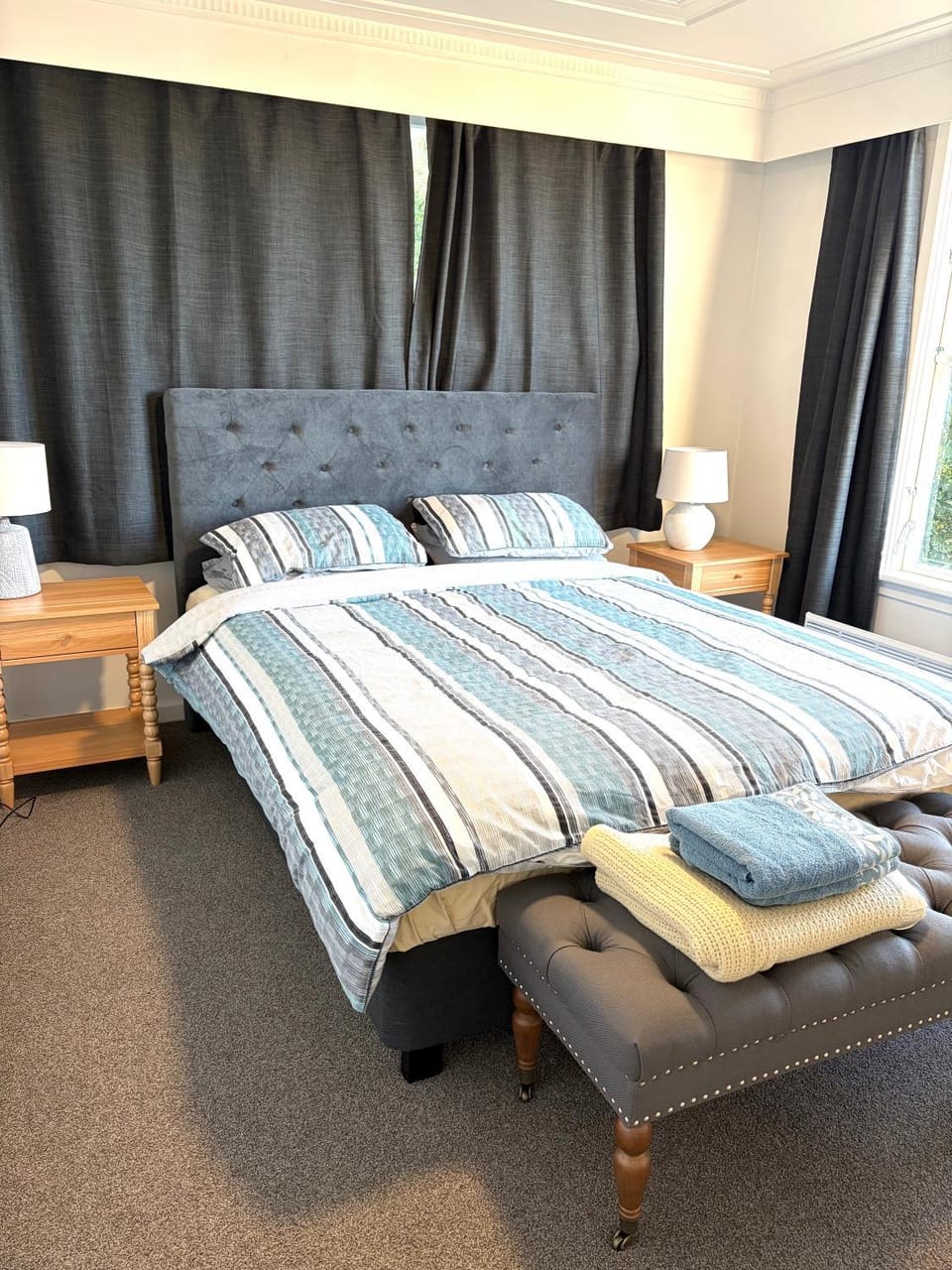 Beautiful Home with Sea View Private Parking House in Dunedin