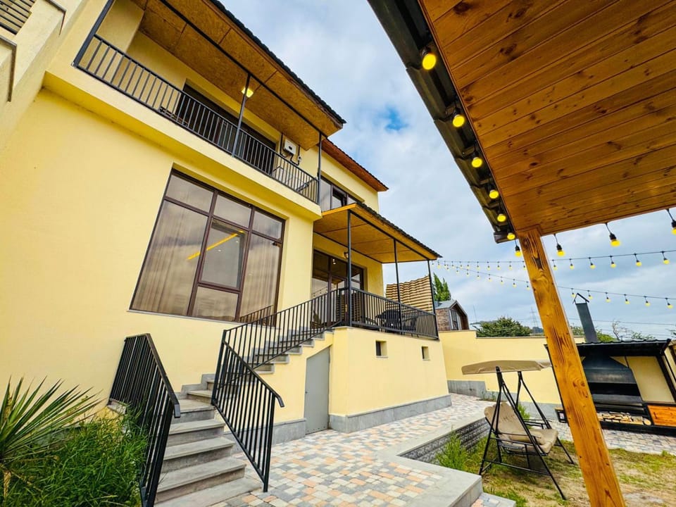 Property building, Balcony/Terrace
