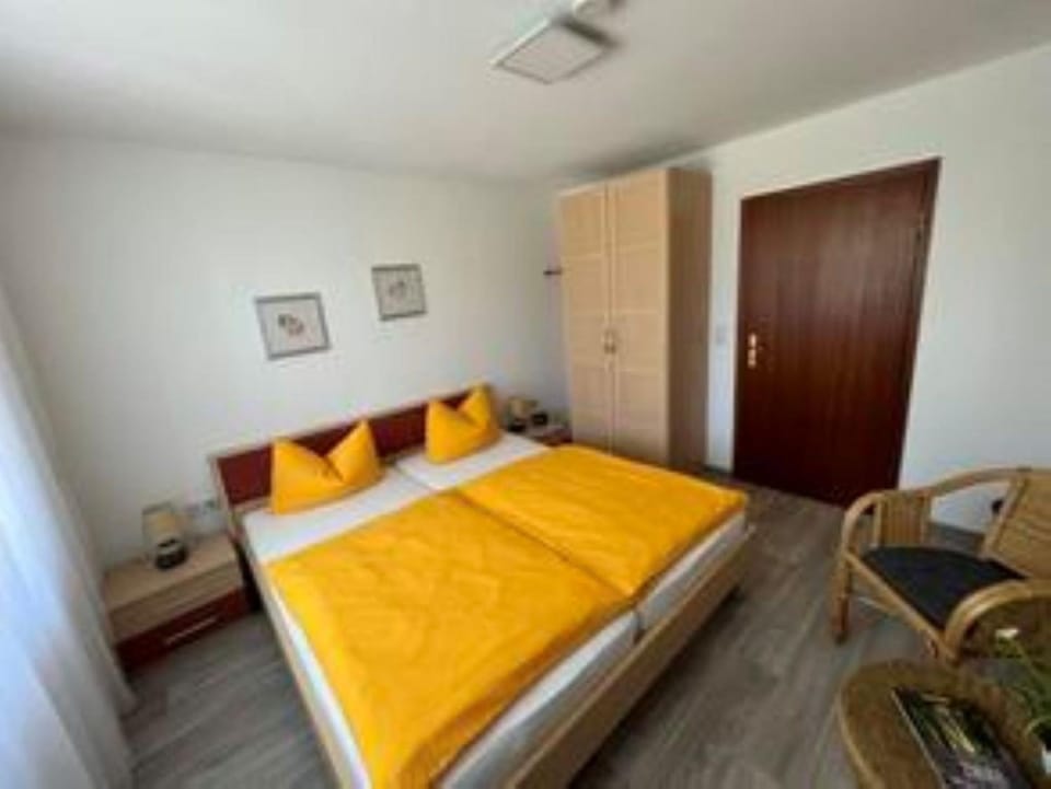 Bed, Bedroom, wardrobe