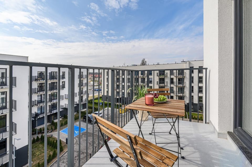 Property building, Day, View (from property/room), Balcony/Terrace, Dining area