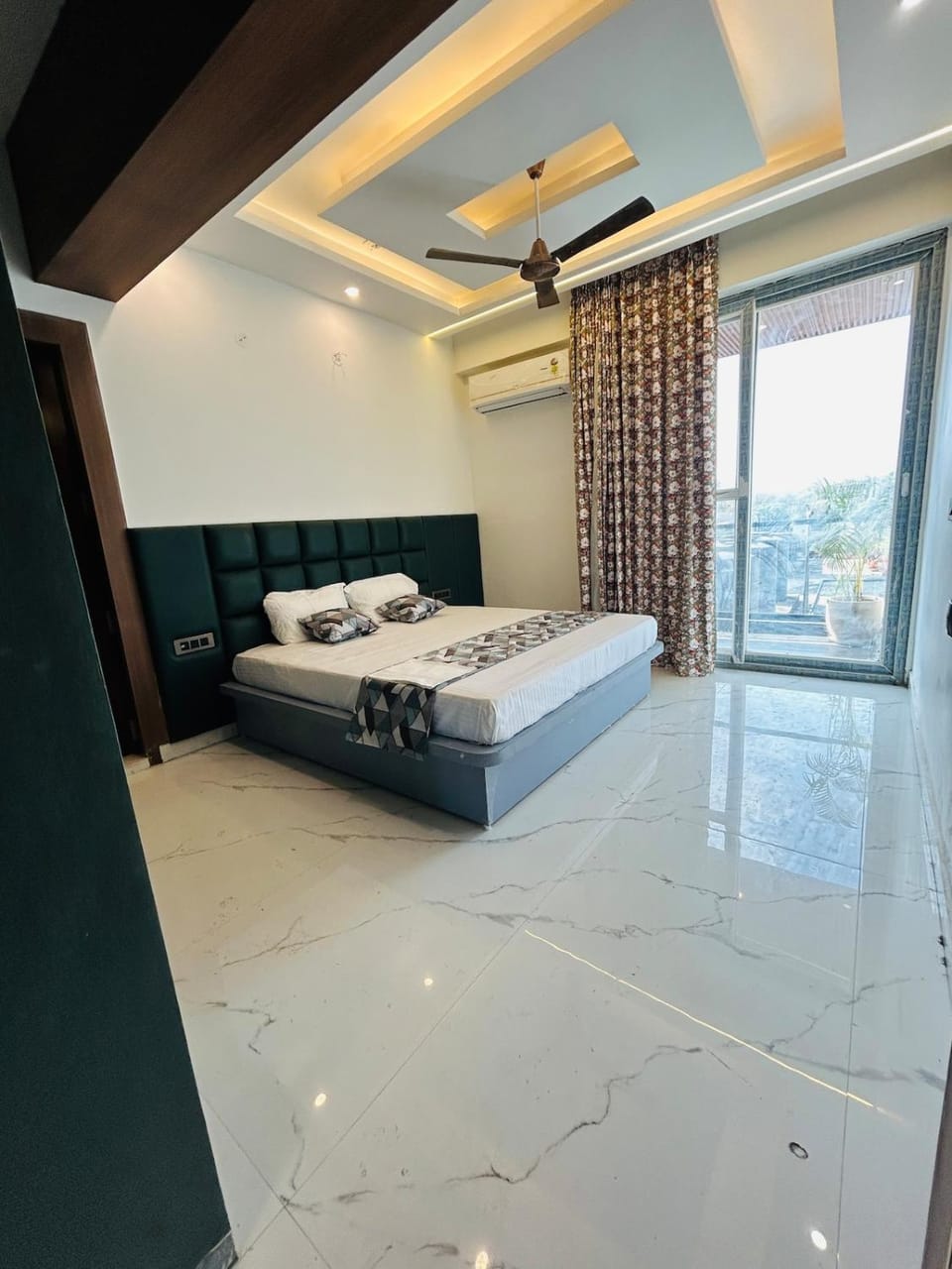 City Glow Retreat House in Dehradun