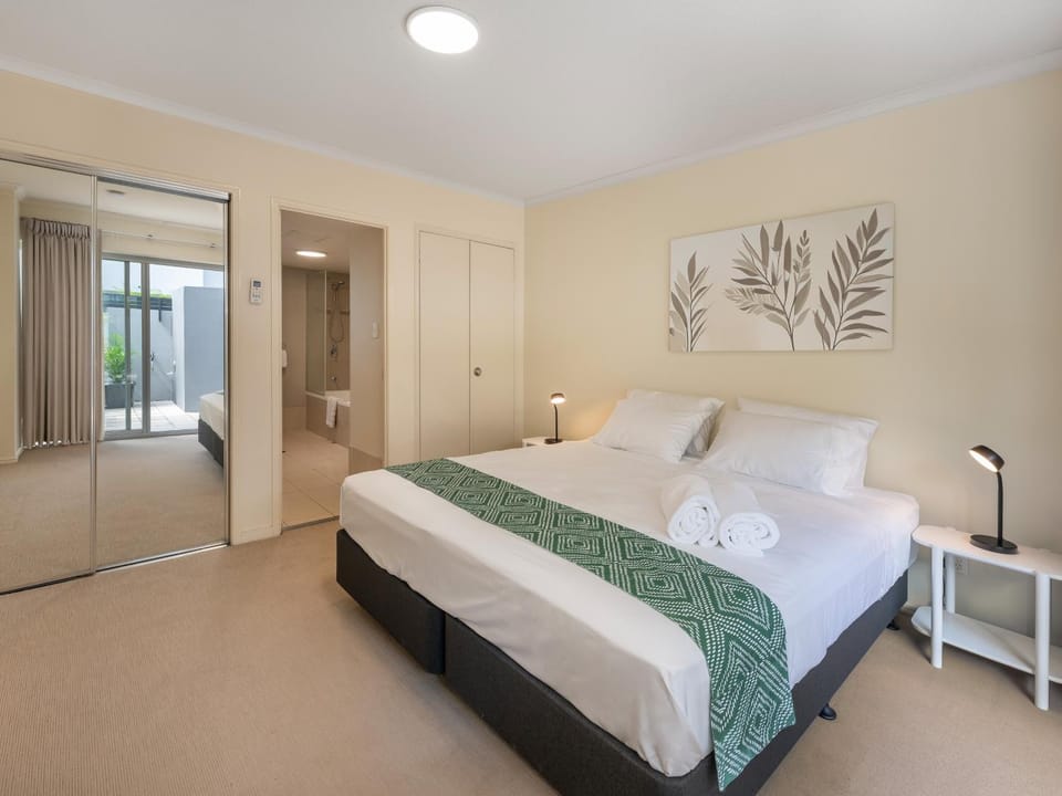 Bed, Bedroom, wardrobe