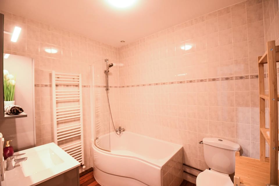 Toilet, Bathroom, Bath, towels