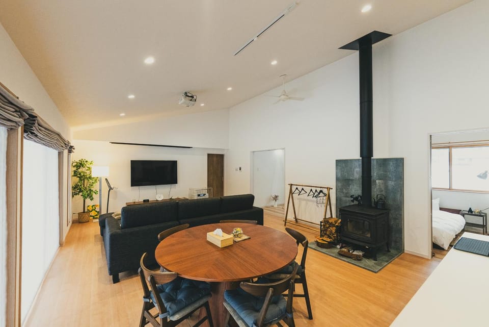 Living room, Seating area, fireplace