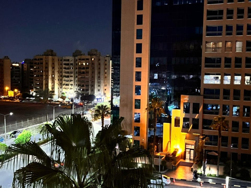 عمـارات الأمتـداد والتمـوين مكـرم عبيـد الرئيسـي أمـام سيتـي استـارز Apartment in Nasr City