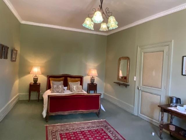 Manoir Tour Carree Bed and Breakfast in Loudun