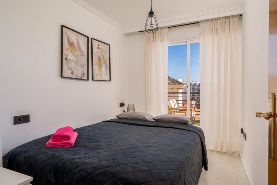 Bed, Bedroom, City view