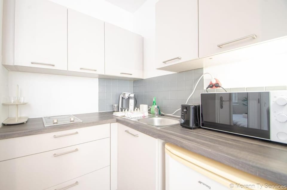 Cozy studio in Saint-Hélier close to Rennes train station Apartment in Rennes