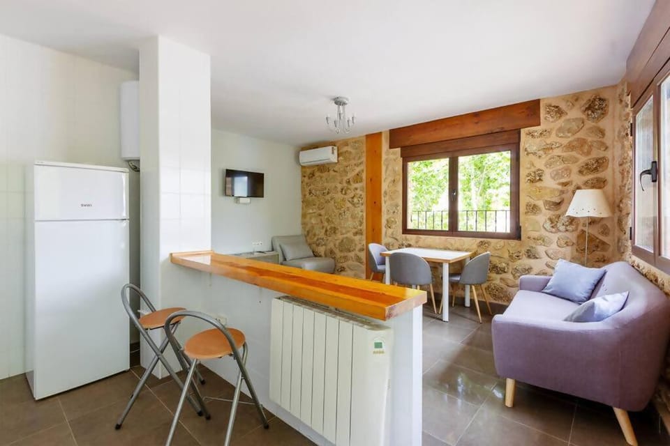 Precioso Apartamento a estrenar. La Placeta Apartment in Riópar